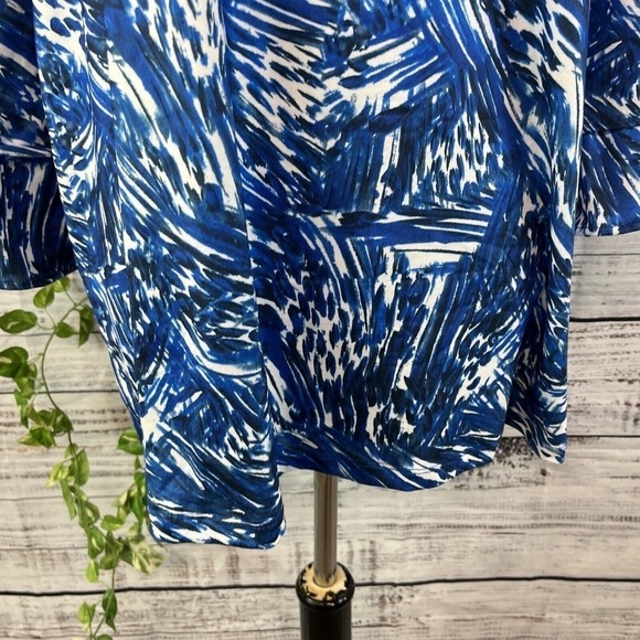Robert Louis Tunic Top Plus size 1X Blue White Stretch Tropical Modest Casual - Picture 8 of 16
